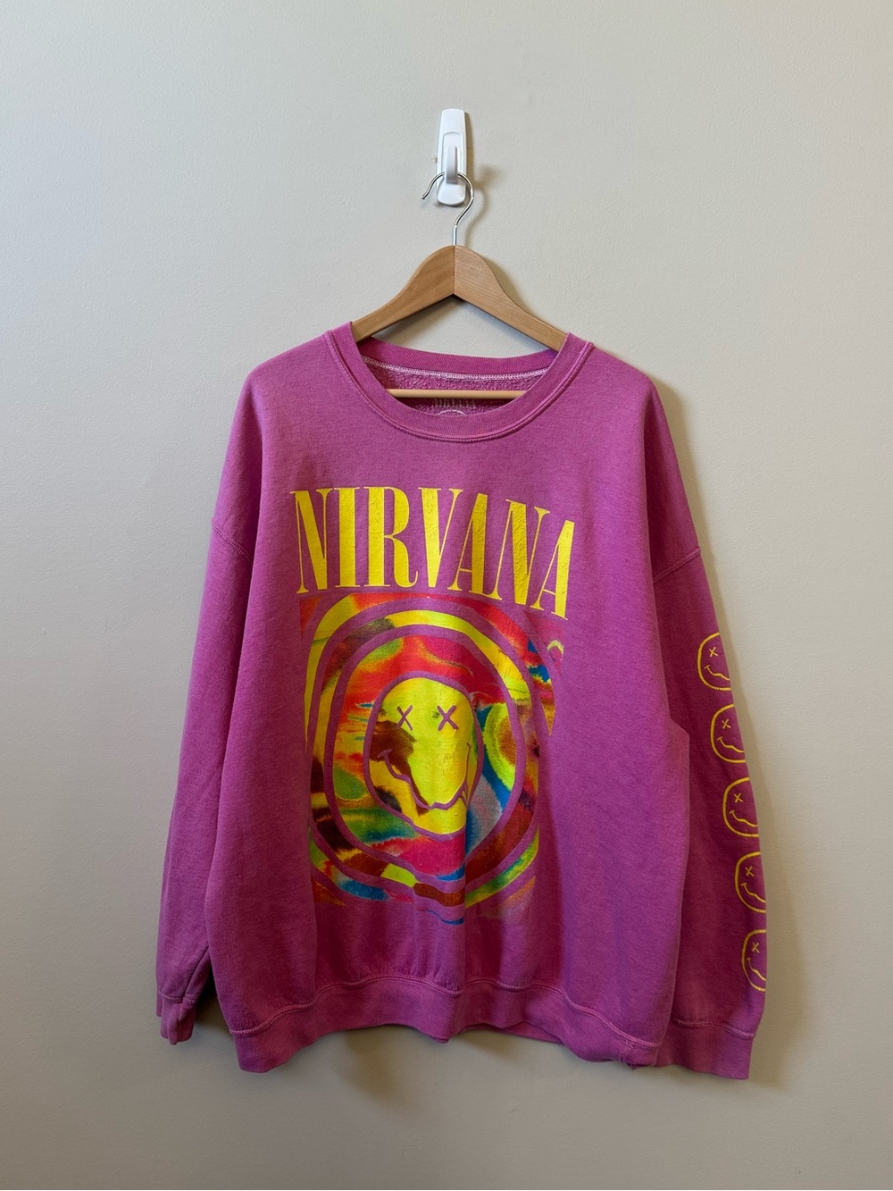 Nirvana Urban outfitters smiley pullover pink sweatshirt